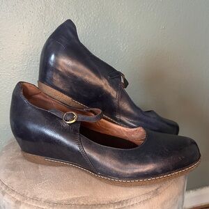 DANSKO Loralie Mary Jane Navy Leather Hidden Wedge Women's EU 42 US 10.5